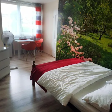 Δωμάτια σε οικογενειακή κατοικία Maksym