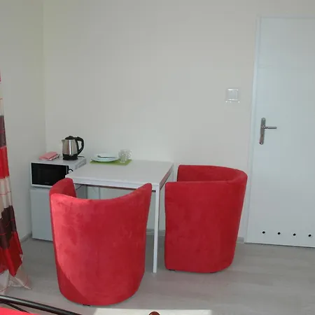 Maksym * 우스트론