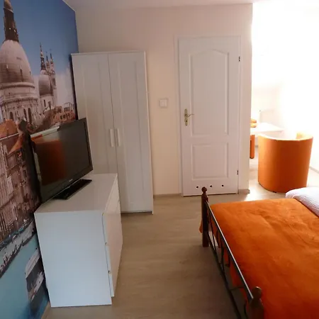 홈스테이 Maksym 우스트론