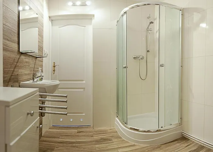 Maksym 홈스테이 우스트론