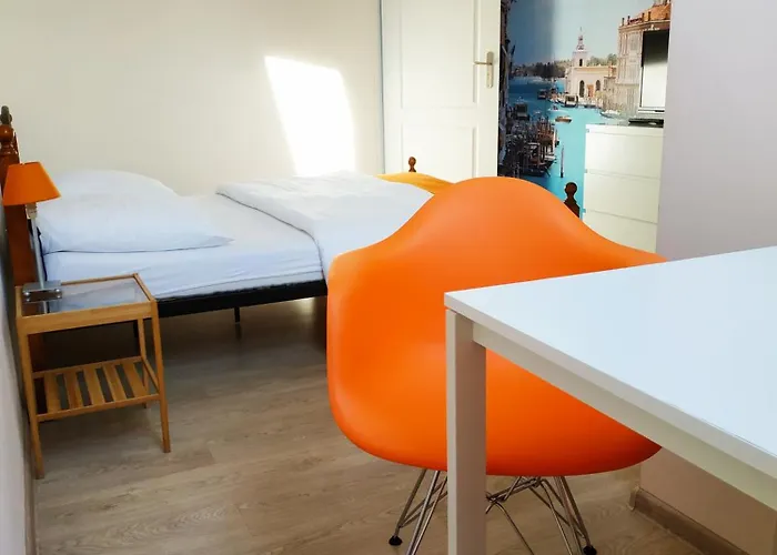 Maksym 홈스테이 우스트론