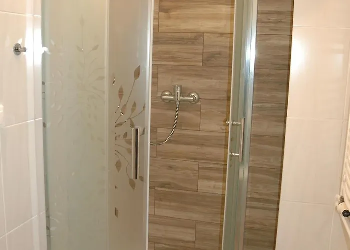 Maksym * 우스트론